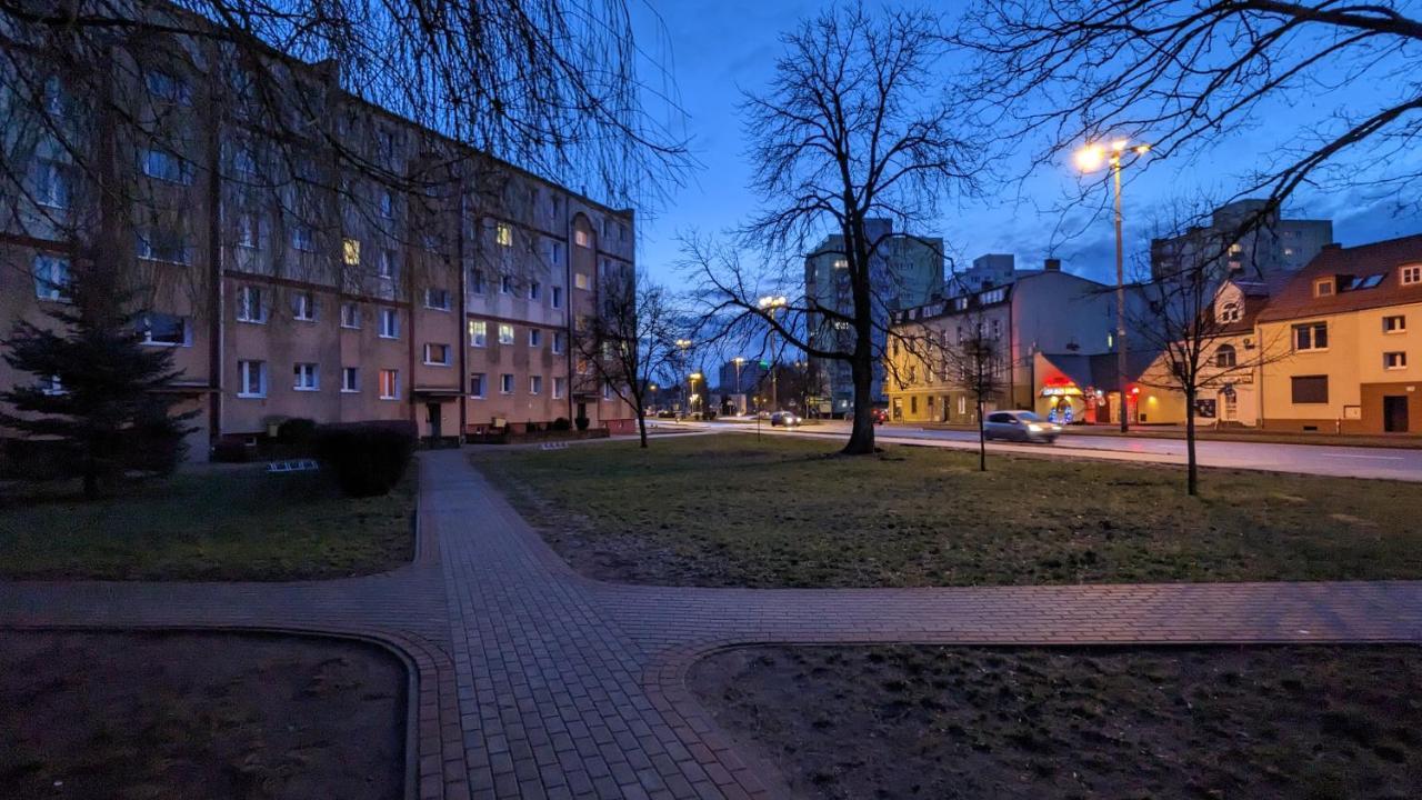 4 Pokoje, Oddzielne Biuro Do Pracy, Kominek, Klimatyzacja, Idealne Dla Rodzin Z Dziecmi, Przy Parku Na Wyspie Pila Luaran gambar